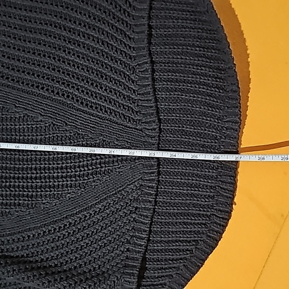 H&M sweater - Picture 7 of 8